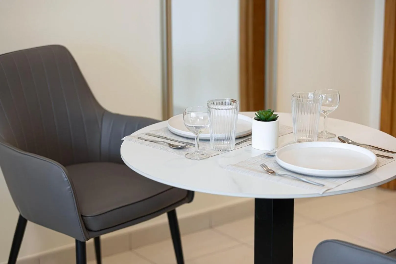 아파트 Juliushomes - Studio In Bay Square, Business Bay Dubai