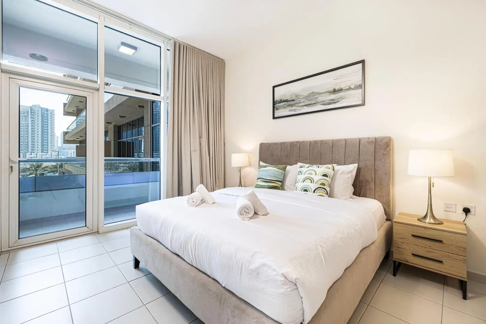 Juliushomes - Studio In Bay Square, Business Bay Dubai 0*,